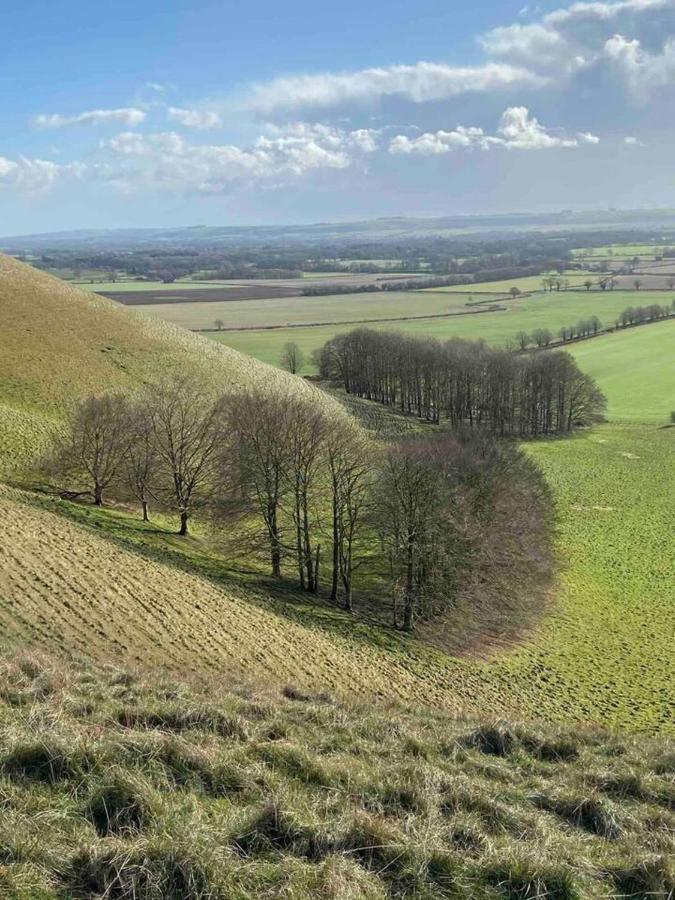 דירות Stylish Getaway In The Heart Of The Pewsey Vale מראה חיצוני תמונה